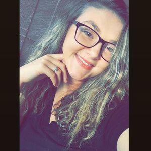 Meet your Posher, Leslie